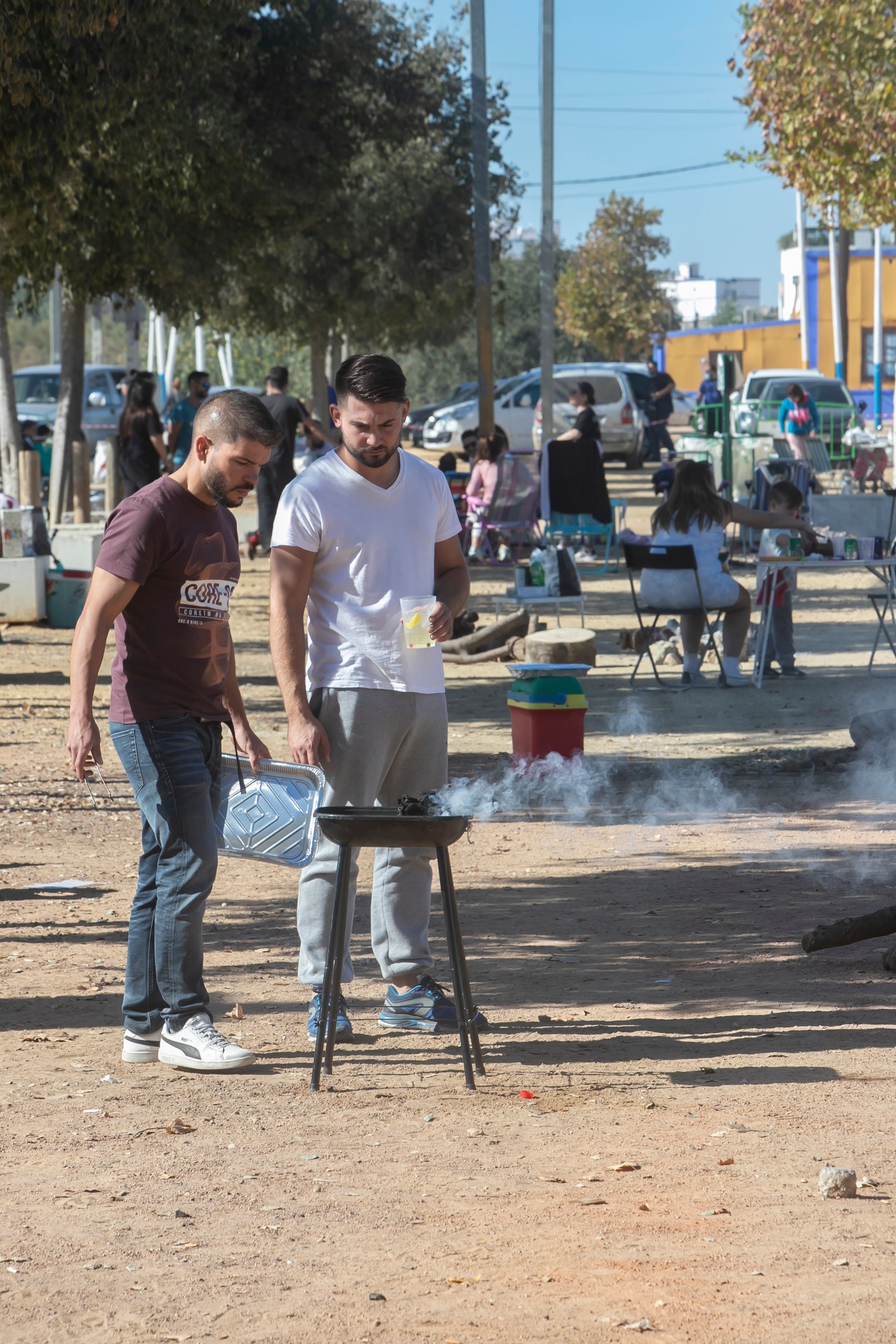 Los peroles en El Arenal por el Día de San Rafael, en imágenes