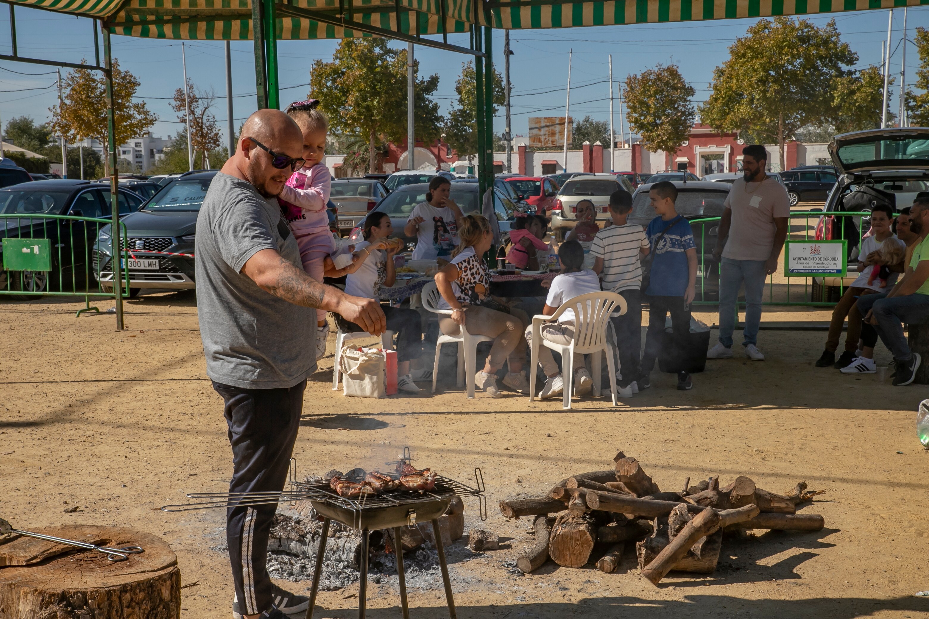 Los peroles en El Arenal por el Día de San Rafael, en imágenes