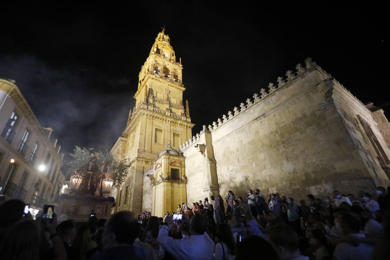 La procesión de Nuestro Padre Jesús de la Salud de Córdoba, en imágenes