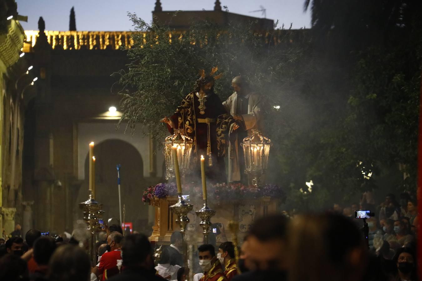 La procesión de Nuestro Padre Jesús de la Salud de Córdoba, en imágenes