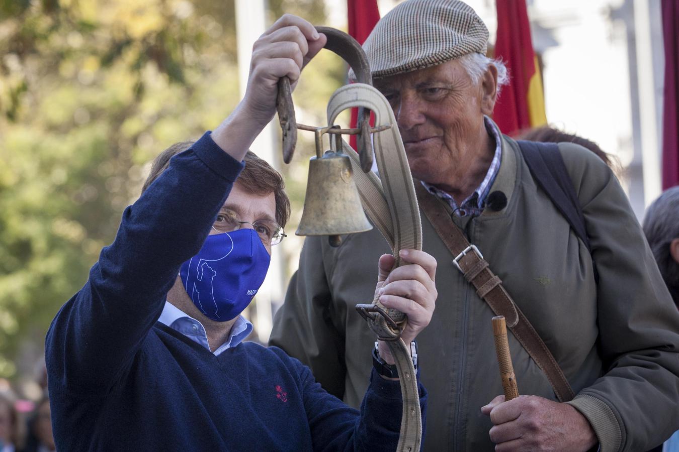 La ruta, que se iniciaba desde los Picos de Europa, salía esta mañana desde la Casa de Campo y, tras subir por la cuesta de la Vega y calle Mayor hasta la Puerta del Sol, ha enfilado por la calle de Alcalá hasta alcanzar Cibeles. 