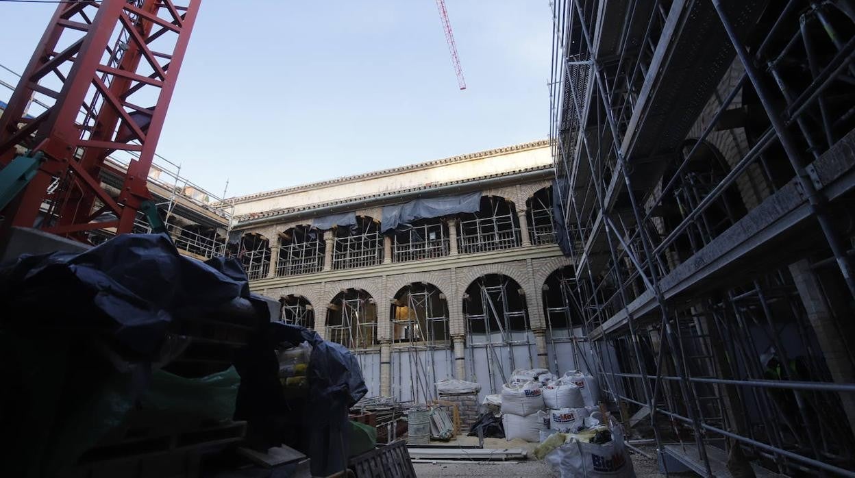 La fase final de las obras del Palacio de Congresos de Córdoba, en imágenes