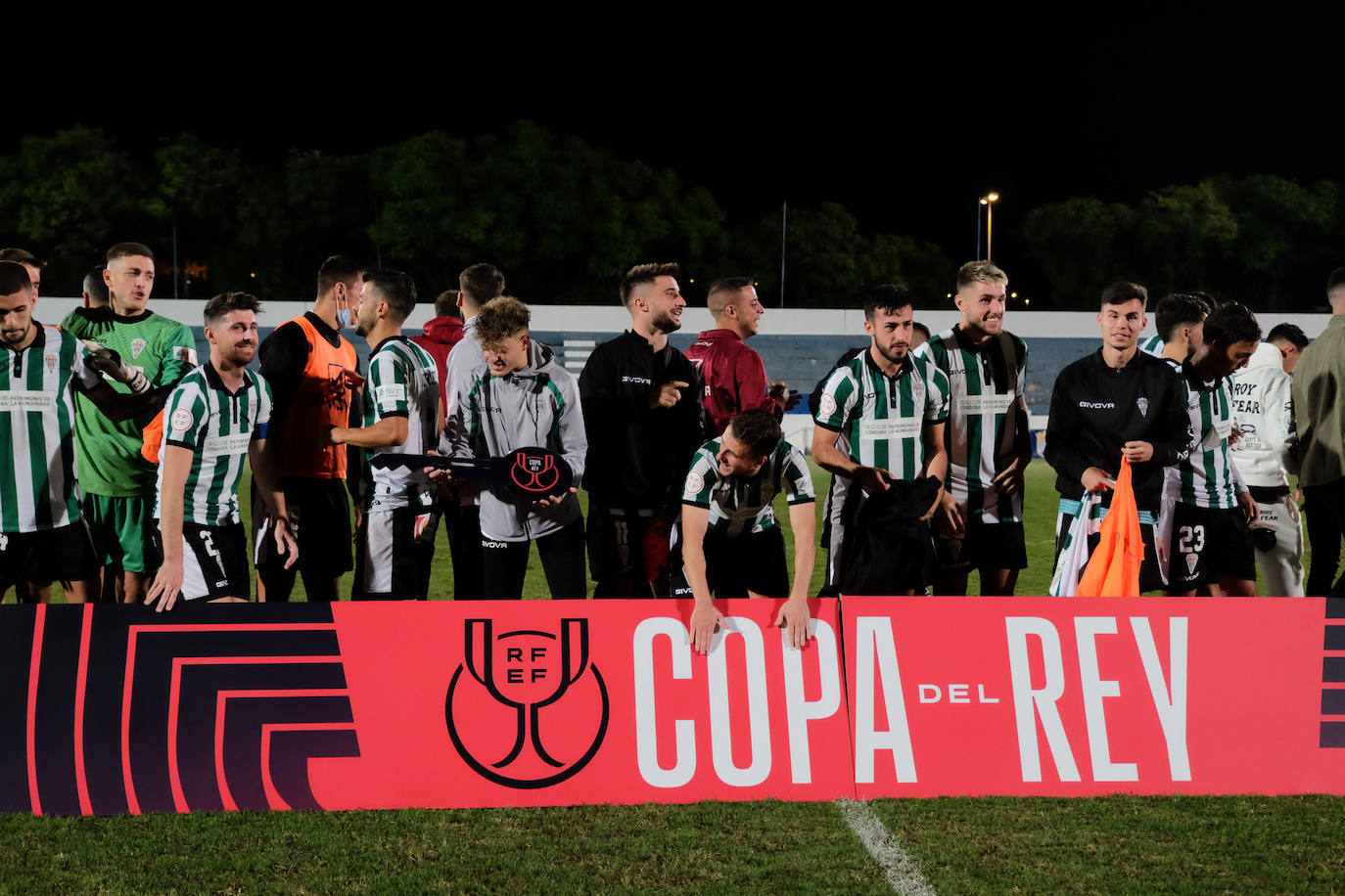 Así ha celebrado el Córdoba CF la clasificación para la Copa del Rey ante el Xerez CD, en imágenes