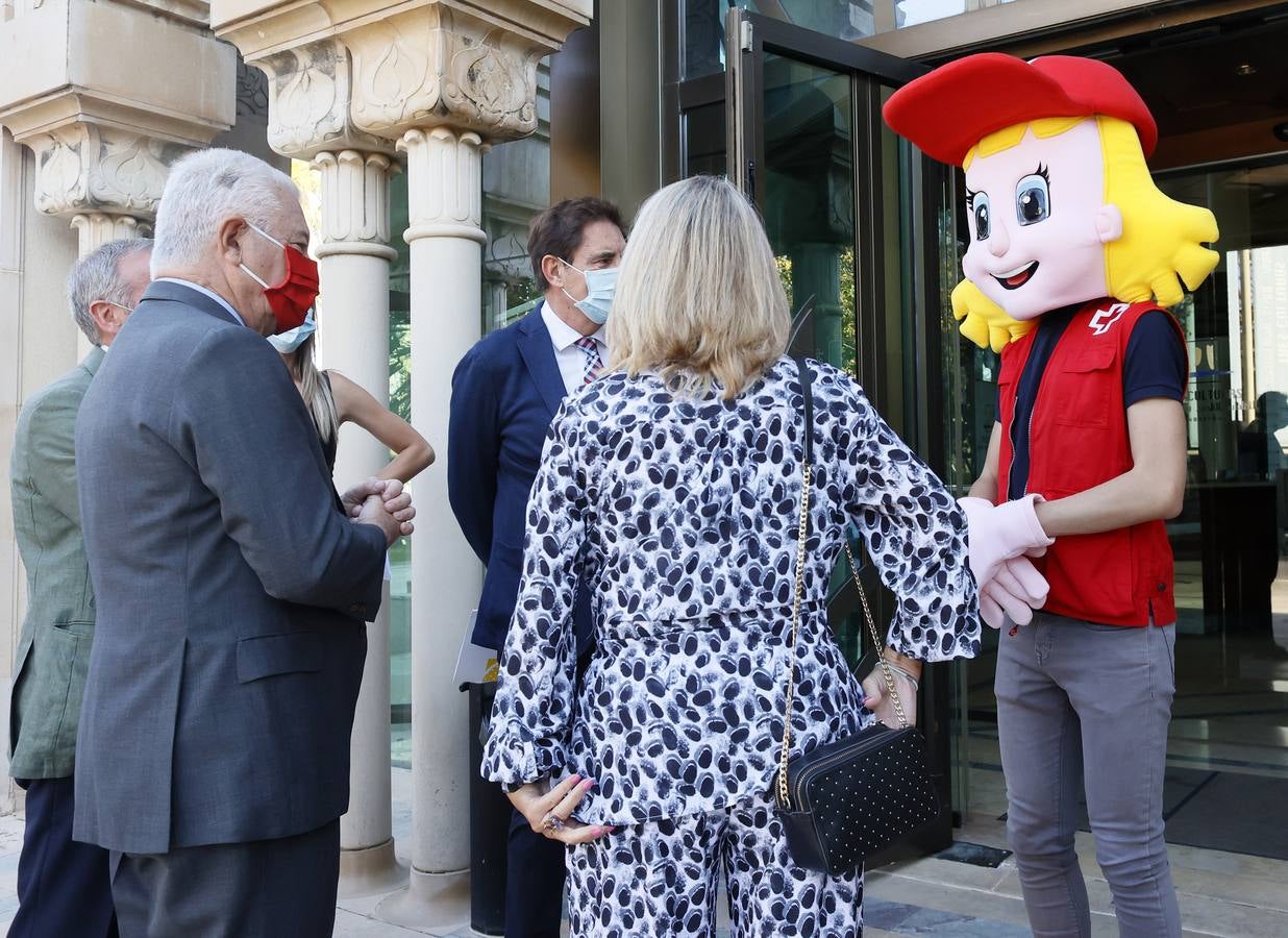 Entrega de los Premios Voluntariado 2021 de la Cruz Roja de Sevilla, en imágenes