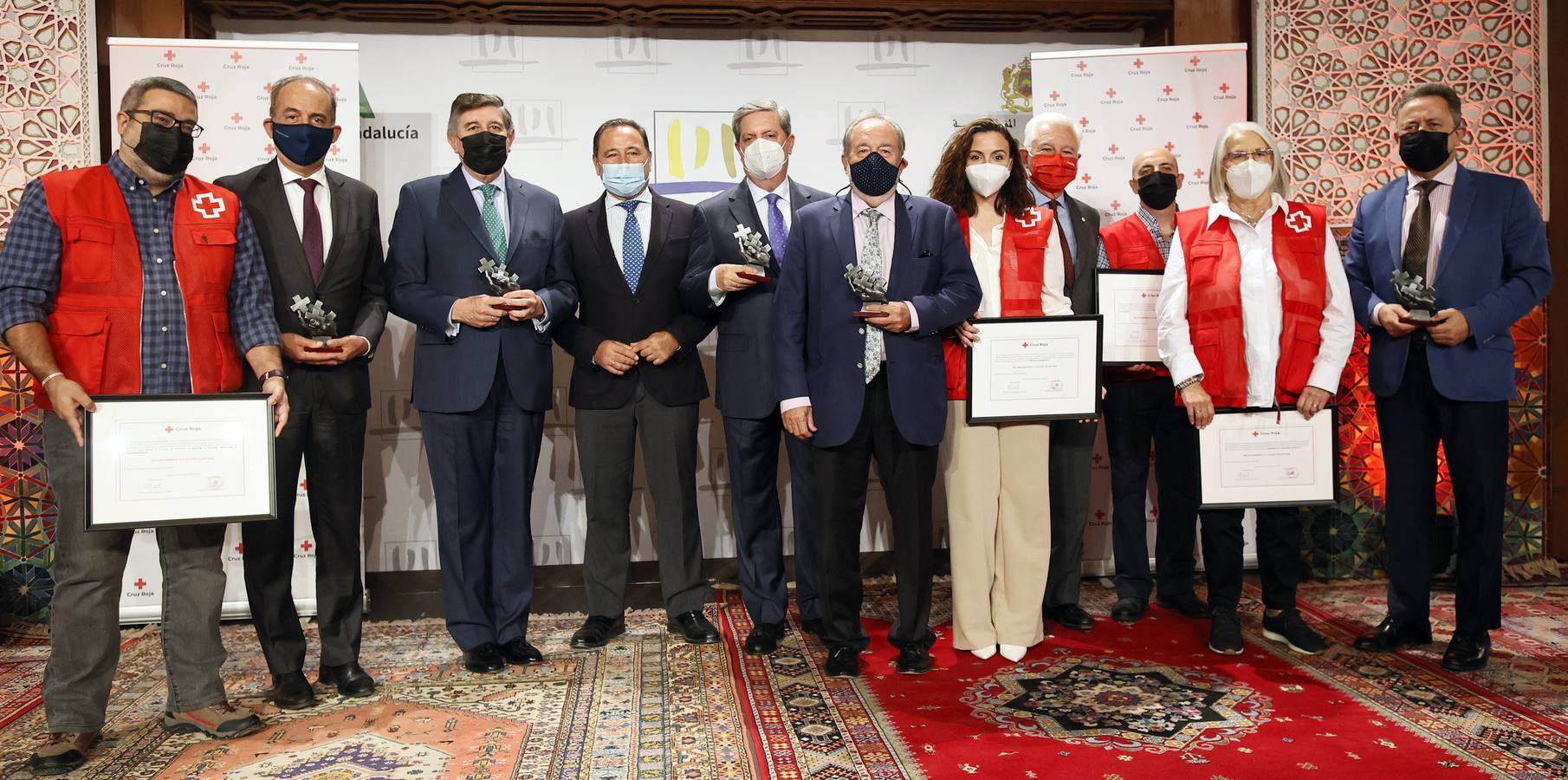 Entrega de los Premios Voluntariado 2021 de la Cruz Roja de Sevilla, en imágenes