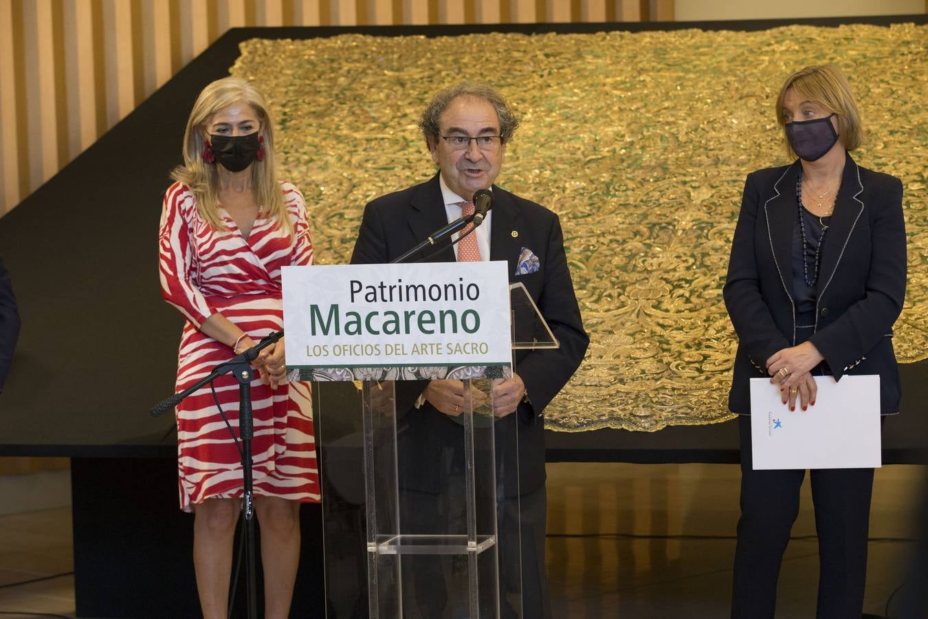 La exposición &#039;Patrimonio Macareno. Los oficios del arte sacro&#039;, en imágenes