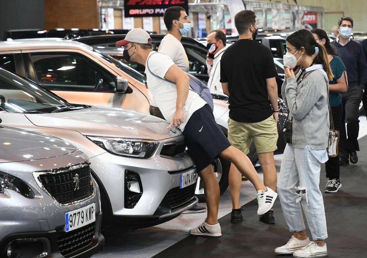 Inauguración del 11º Salón del Motor de Ocasión de Sevilla, en imágenes