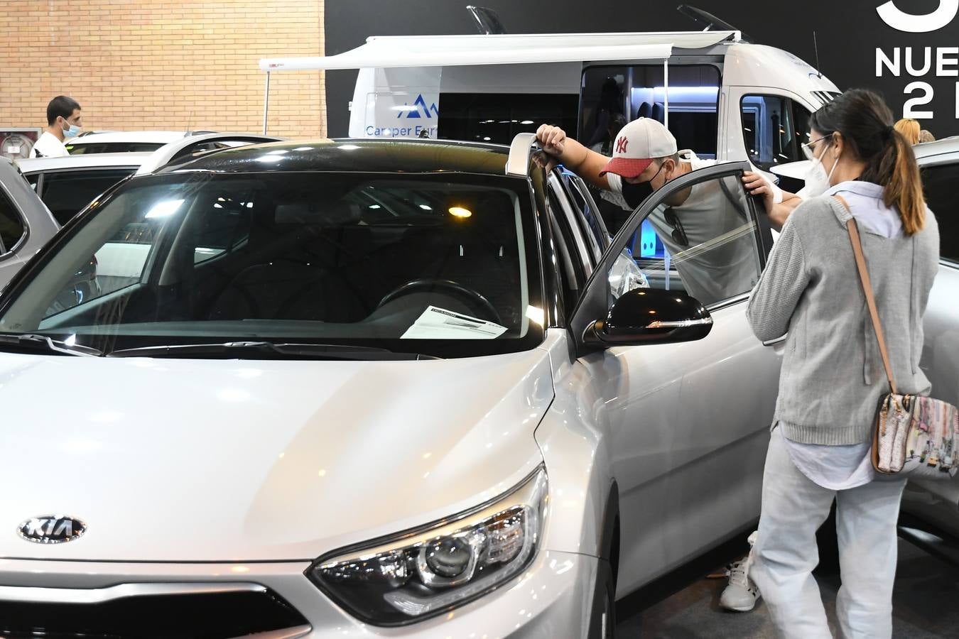 Inauguración del 11º Salón del Motor de Ocasión de Sevilla, en imágenes