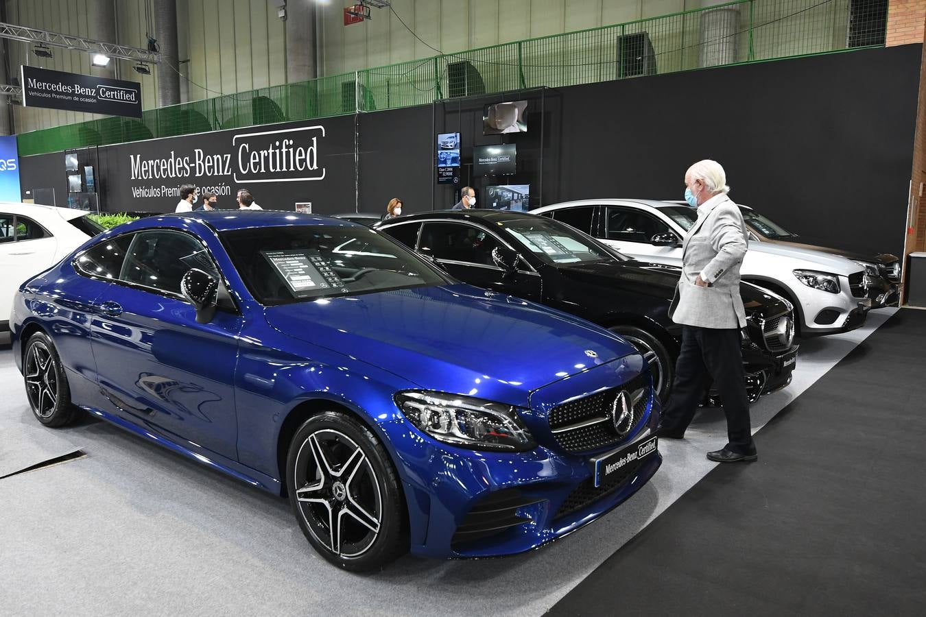 Inauguración del 11º Salón del Motor de Ocasión de Sevilla, en imágenes