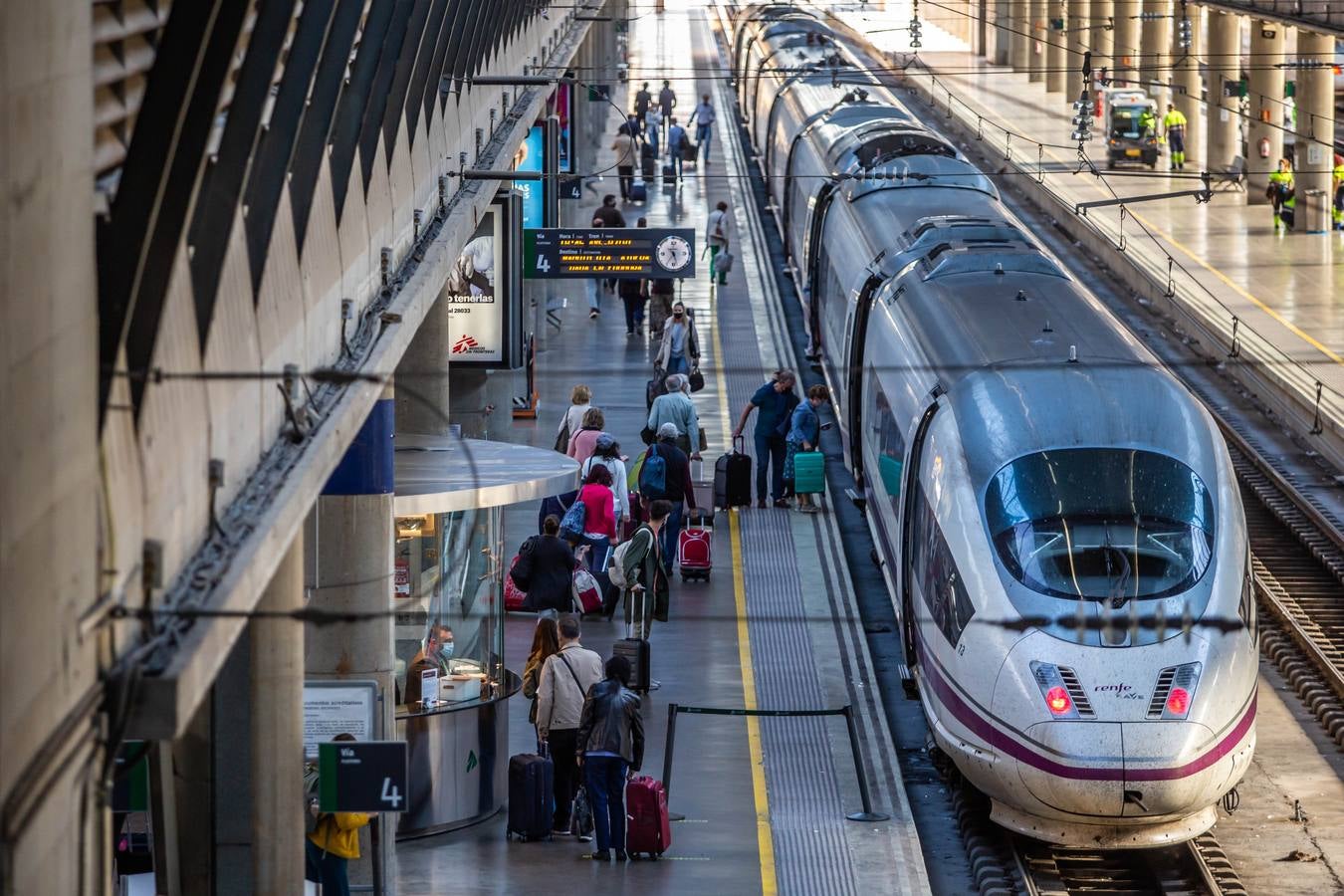 La liberalización de las tarifas del AVE provoca la queja de los usuarios en Santa Justa