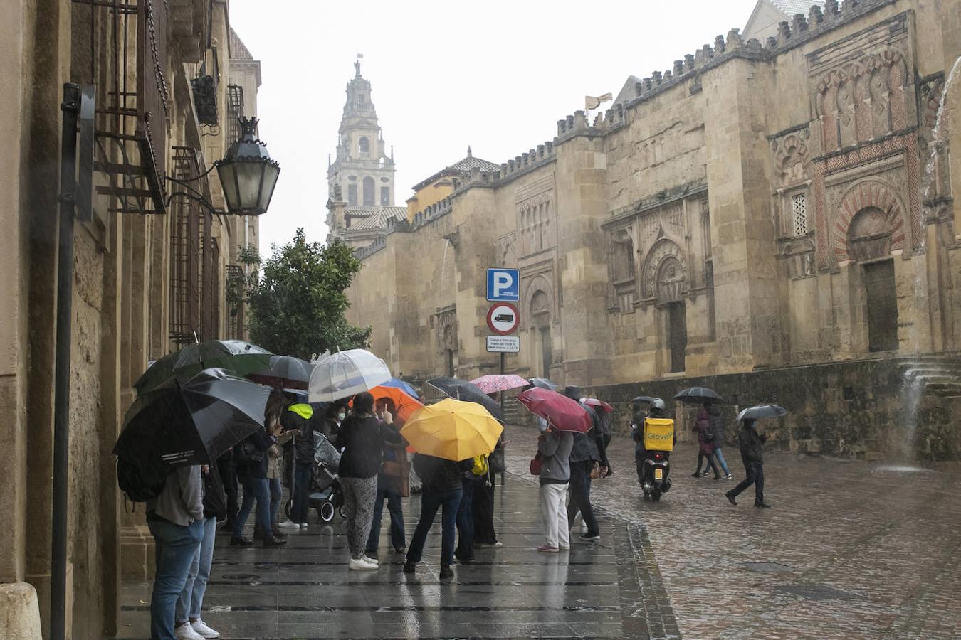 El turismo en el Puente de Todos los Santos en Córdoba, en imágenes