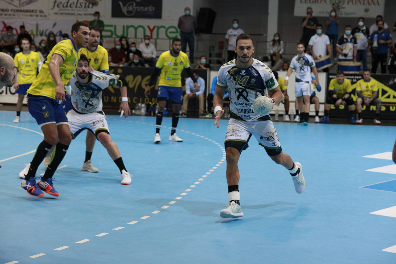 El Ángel Ximénez Puente Genil - Bidasoa de balonmano, en imágenes