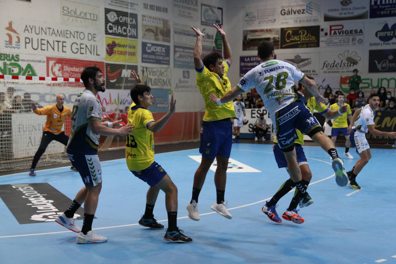 El Ángel Ximénez Puente Genil - Bidasoa de balonmano, en imágenes