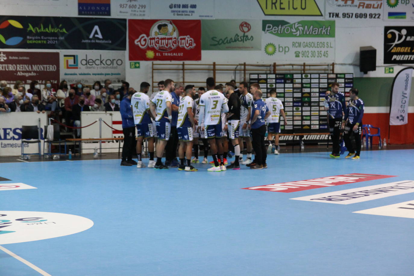 El Ángel Ximénez Puente Genil - Bidasoa de balonmano, en imágenes