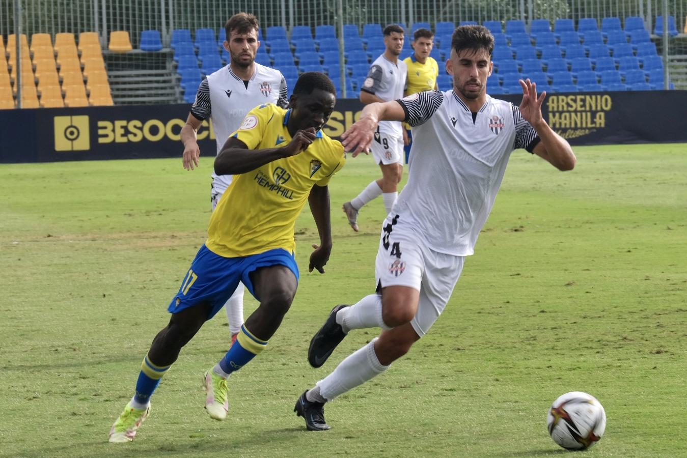 FOTOS: Las imágenes del Cádiz B - Vélez