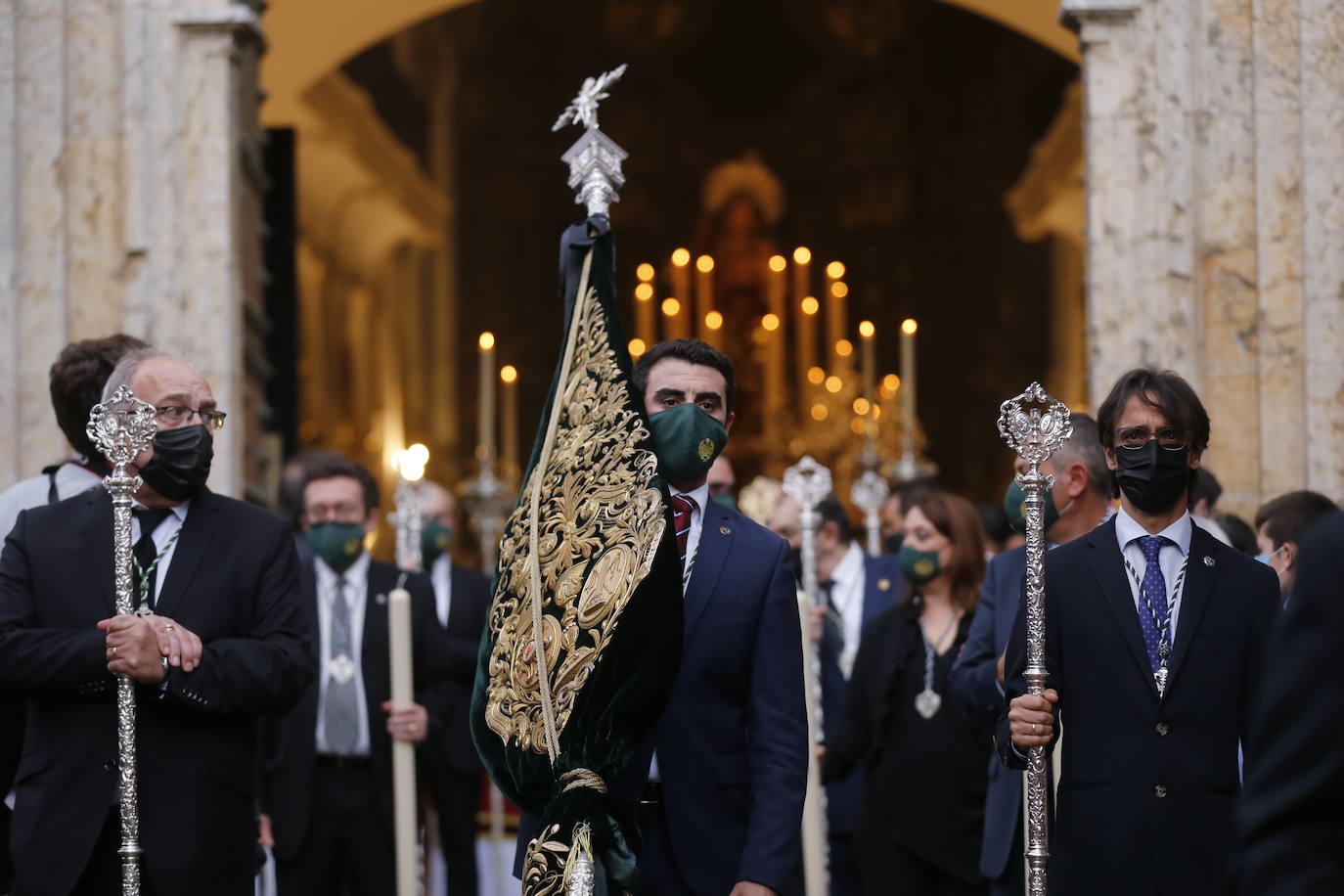 La procesión de la Virgen del Amparo en Córdoba, en imágenes