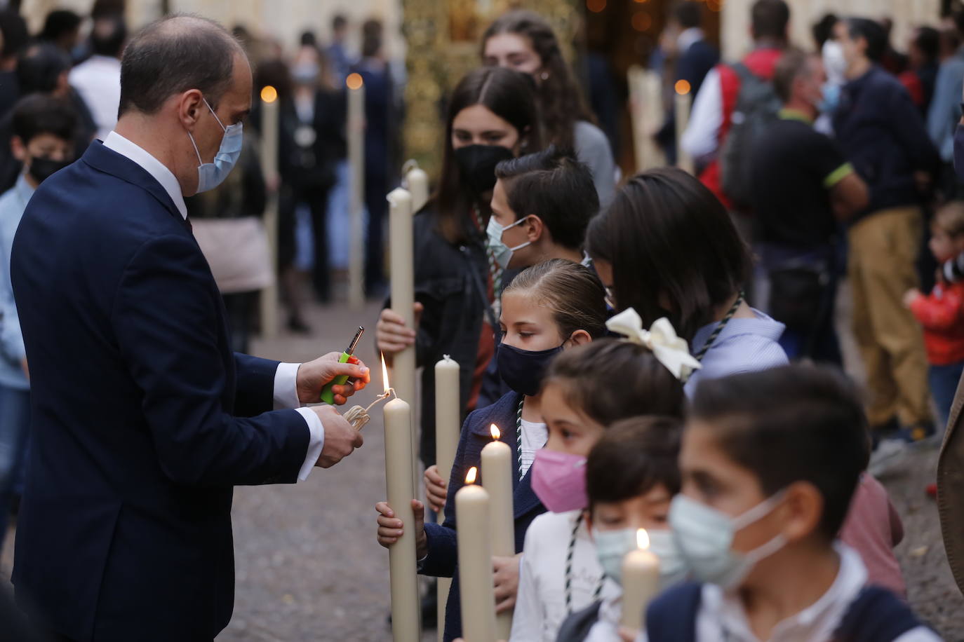 La procesión de la Virgen del Amparo en Córdoba, en imágenes