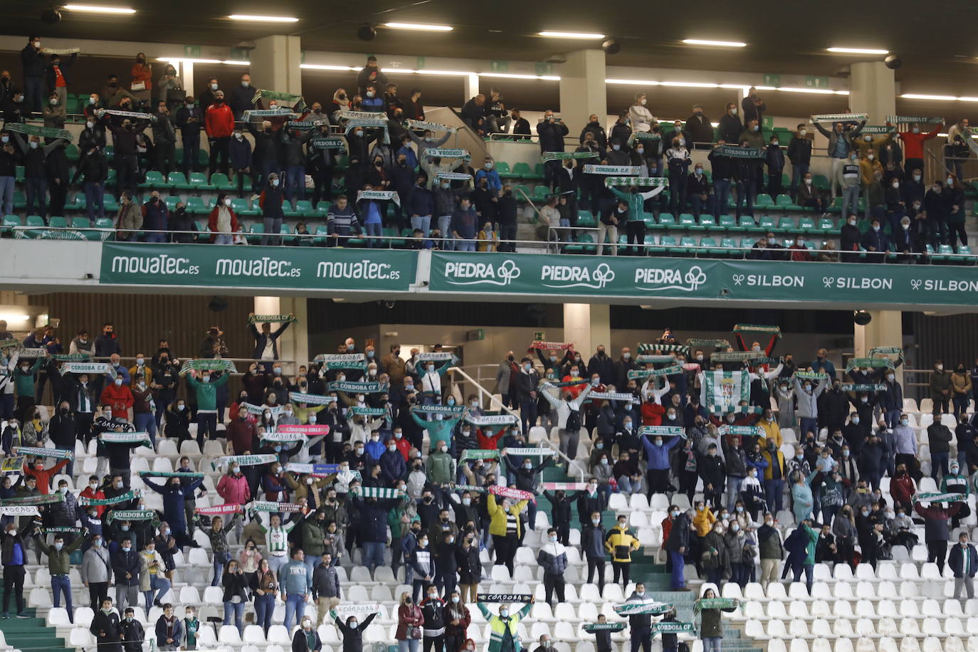 Córdoba-Montijo: el ambiente en las gradas de El Arcángel, en imágenes