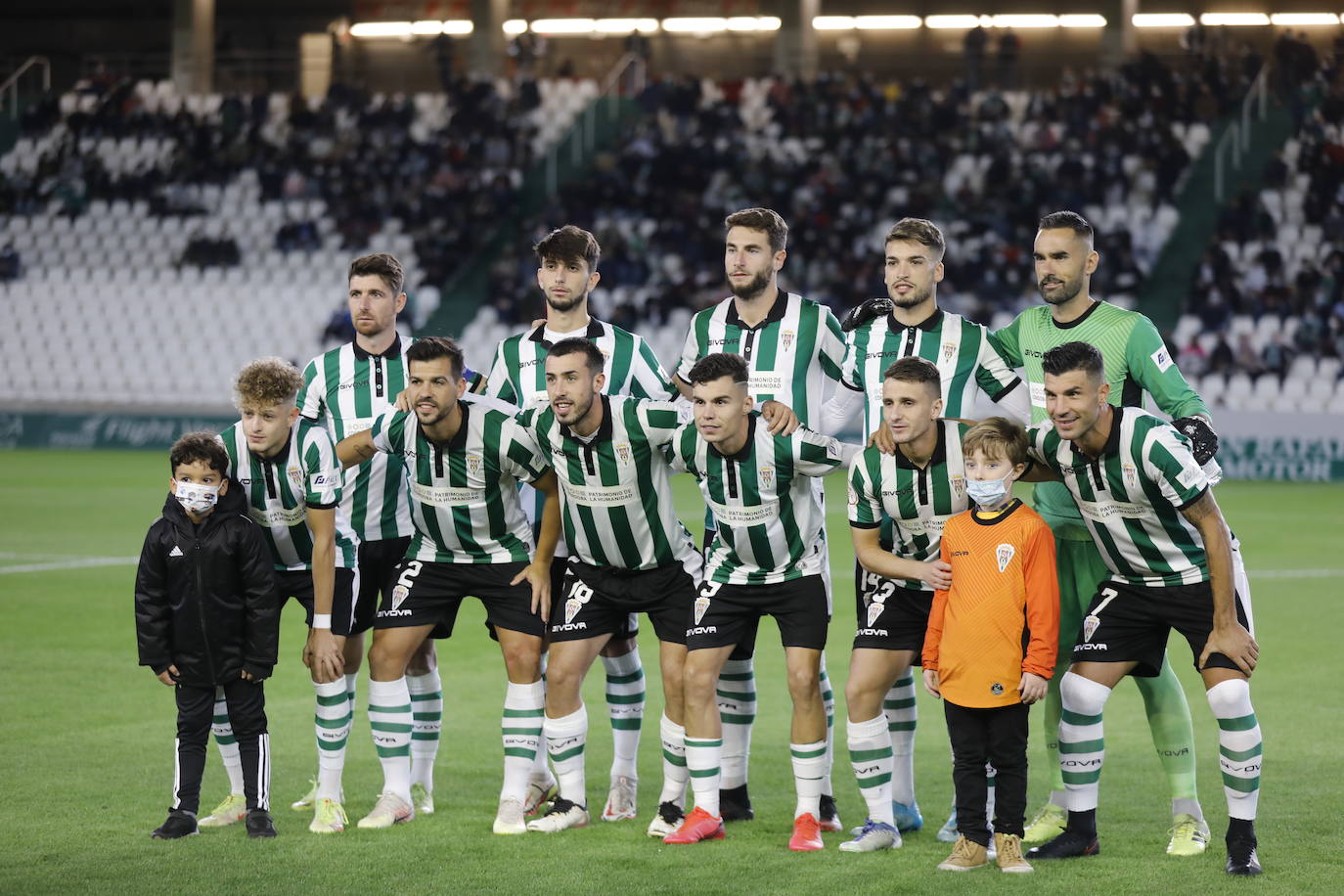 Córdoba-Montijo: el ambiente en las gradas de El Arcángel, en imágenes