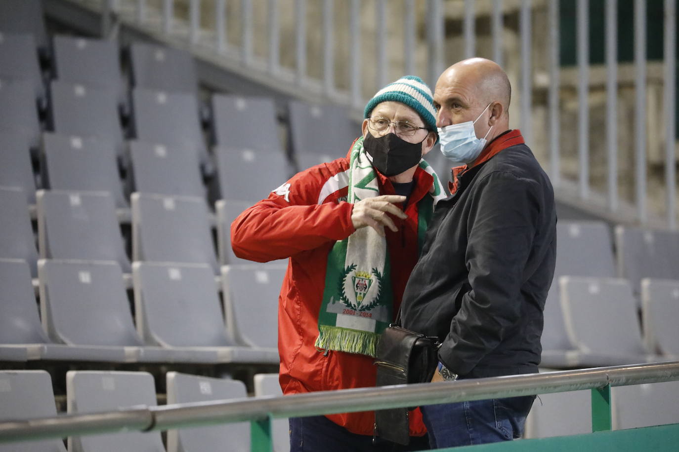 Córdoba-Montijo: el ambiente en las gradas de El Arcángel, en imágenes