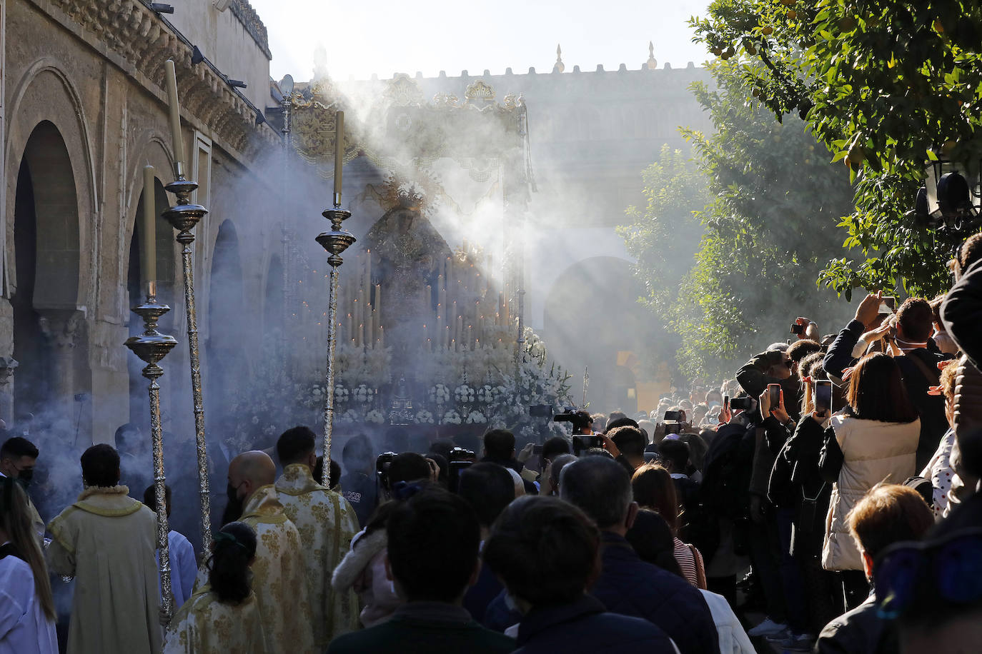 La procesión de la Virgen de la O en Córdoba, en imágenes