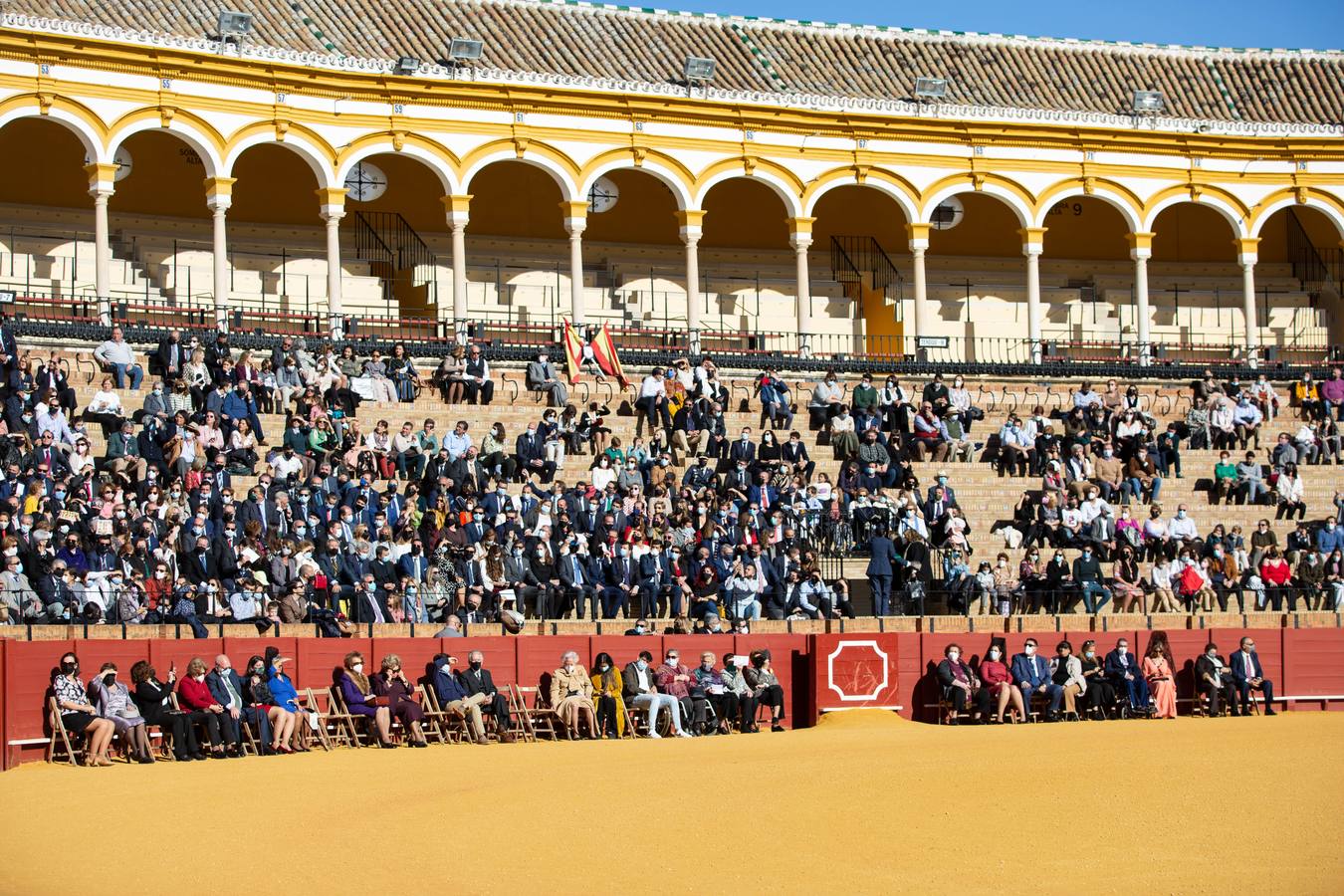 Jura de bandera en la plaza de toros de la Maestranza de Sevilla