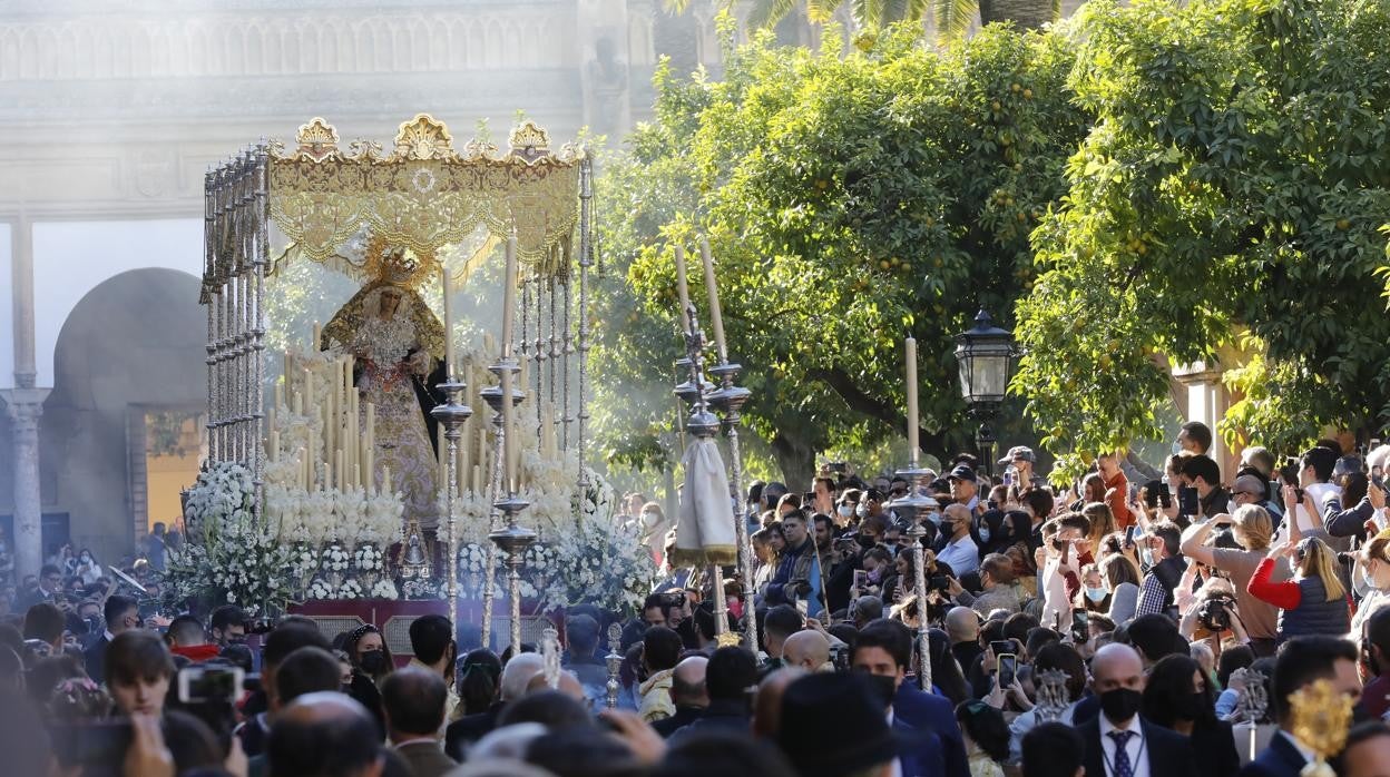 La procesión de la Virgen de la O en Córdoba, en imágenes