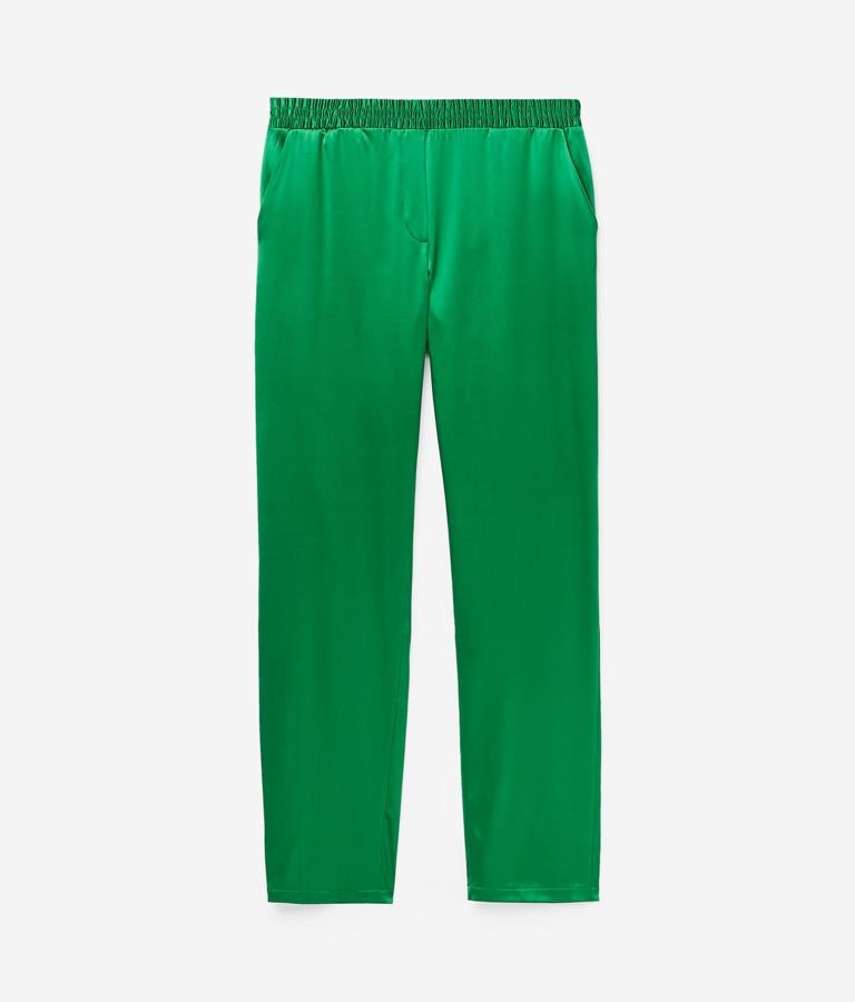 Falconeri - Prendas y accesorios para sumarse al verde. Pantalón de seda, de Falconeri. Precio: 199€.