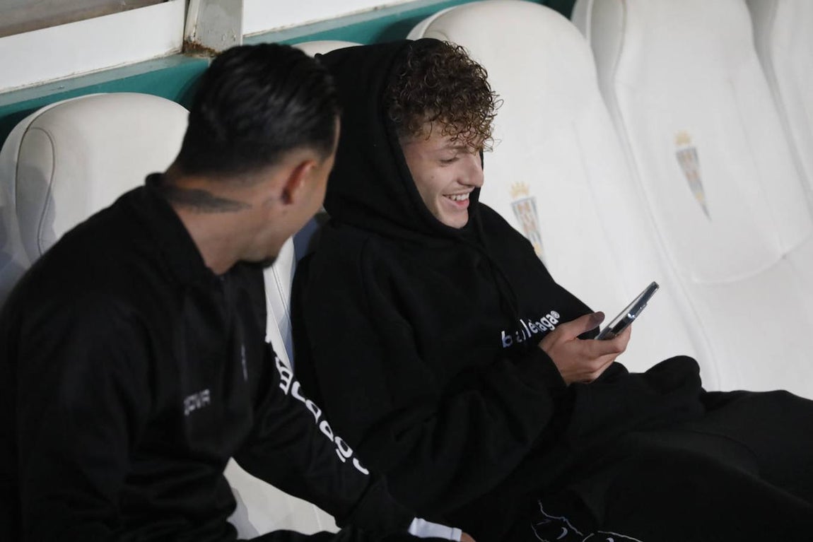 Las mejores imágenes y el ambiente en la grada del Córdoba CF - CD Ebro