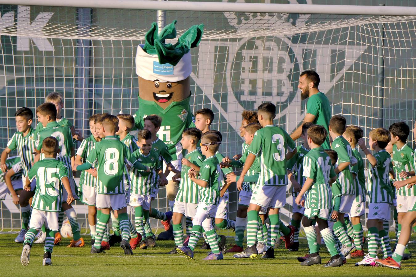 Borja Iglesias vuelve a ser benjamín