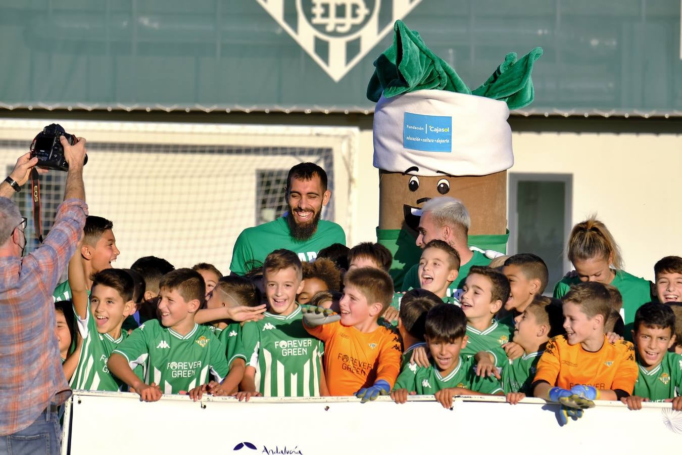 Borja Iglesias vuelve a ser benjamín