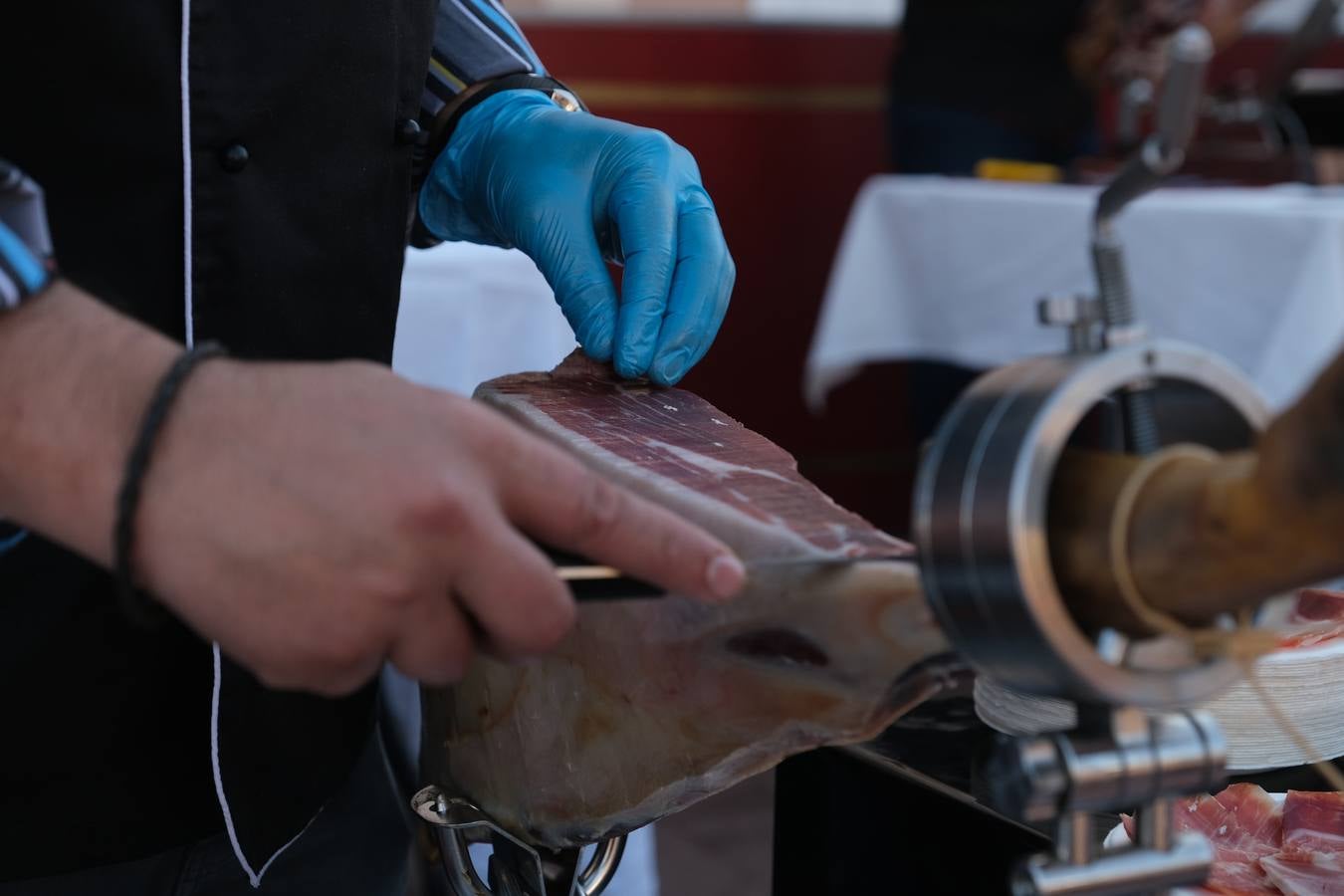 150 cortadores de jamón altruistas para que ningún niño se quede sin juguete en San Fernando