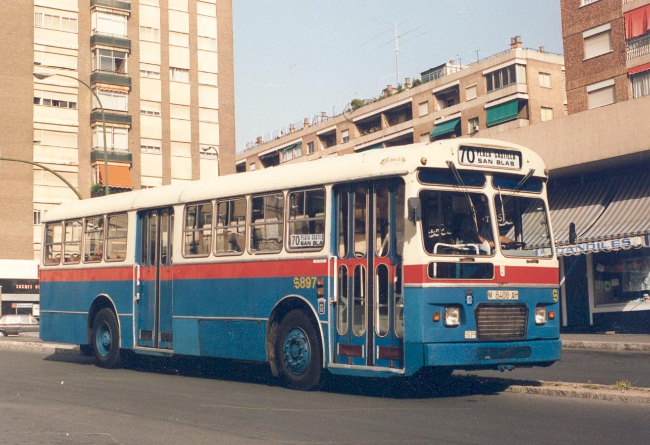 Autobús Pegaso modelo 6035, utilizado en la EMT entre los años 1971 y 1982.. 