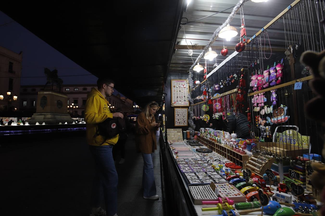 El arranque del mercado navideño de Córdoba en Las Tendillas, en imágenes