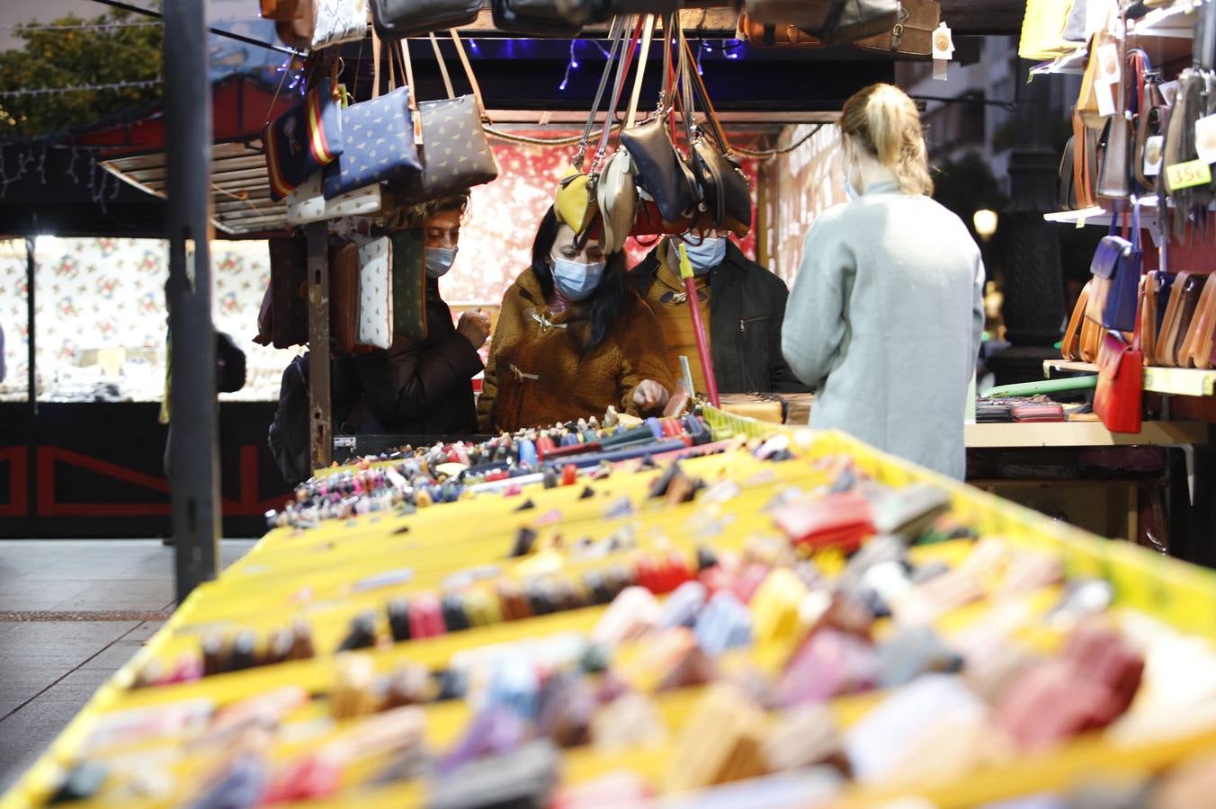 El arranque del mercado navideño de Córdoba en Las Tendillas, en imágenes