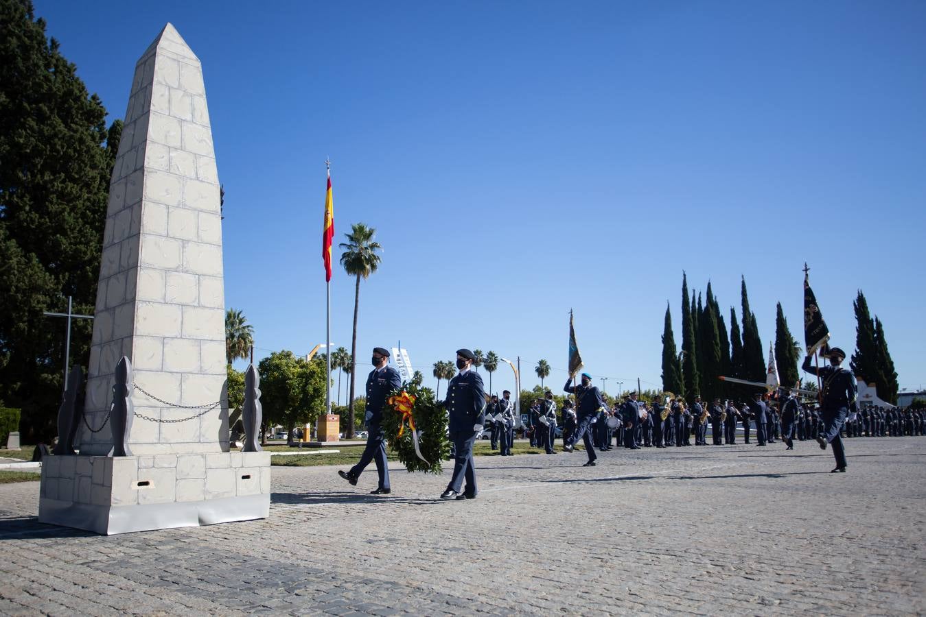 Margarita Robles destaca el papel «esencial» de Tablada en la historia del Ejército del Aire