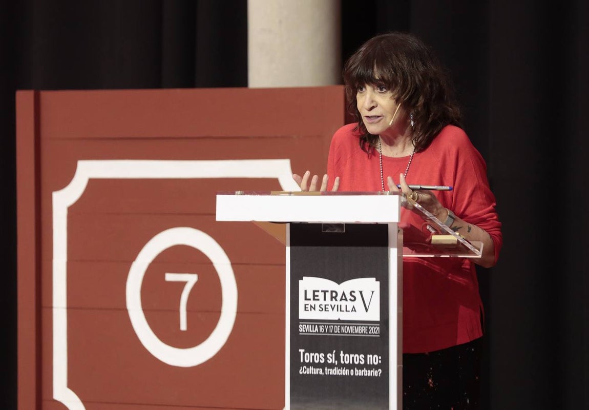 En imágenes, &#039;Toros sí, toros no: ¿cultura, tradición o barbarie?&#039; en el ciclo &#039;Letras de Sevilla&#039;