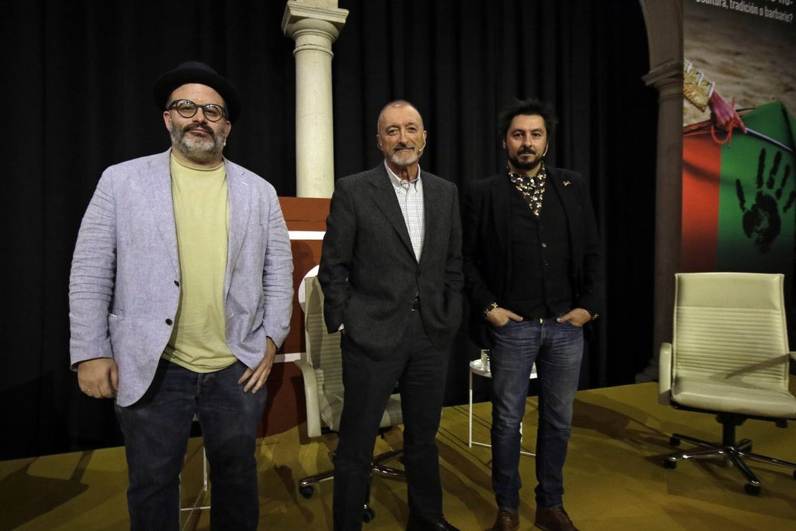 En imágenes, &#039;Toros sí, toros no: ¿cultura, tradición o barbarie?&#039; en el ciclo &#039;Letras de Sevilla&#039;