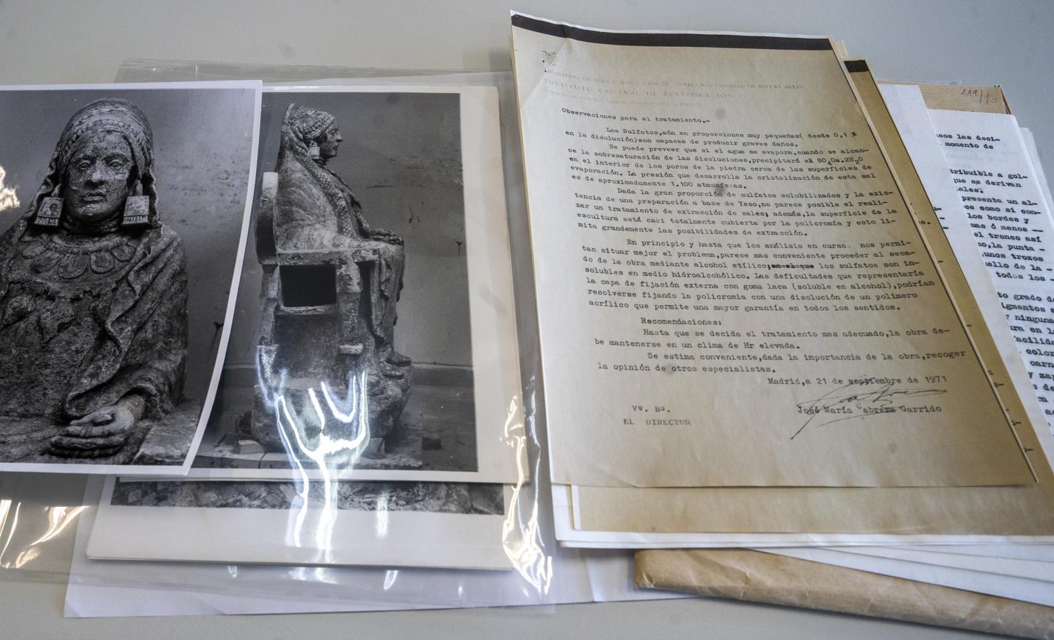 Documentación sobre la restauración de la Dama de Baza que custodia el archivo del IPCE. 