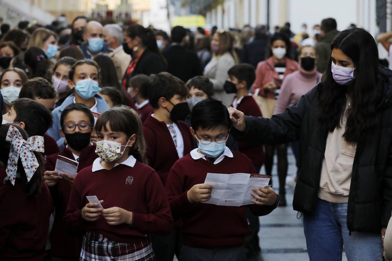 La procesión de San Acisclo y Santa Victoria, patronos de Córdoba, en imágenes