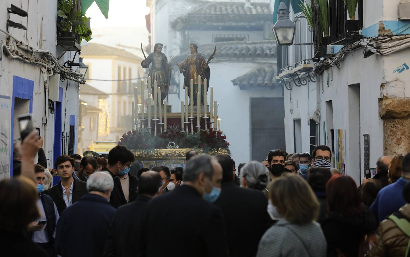 La procesión de San Acisclo y Santa Victoria, patronos de Córdoba, en imágenes