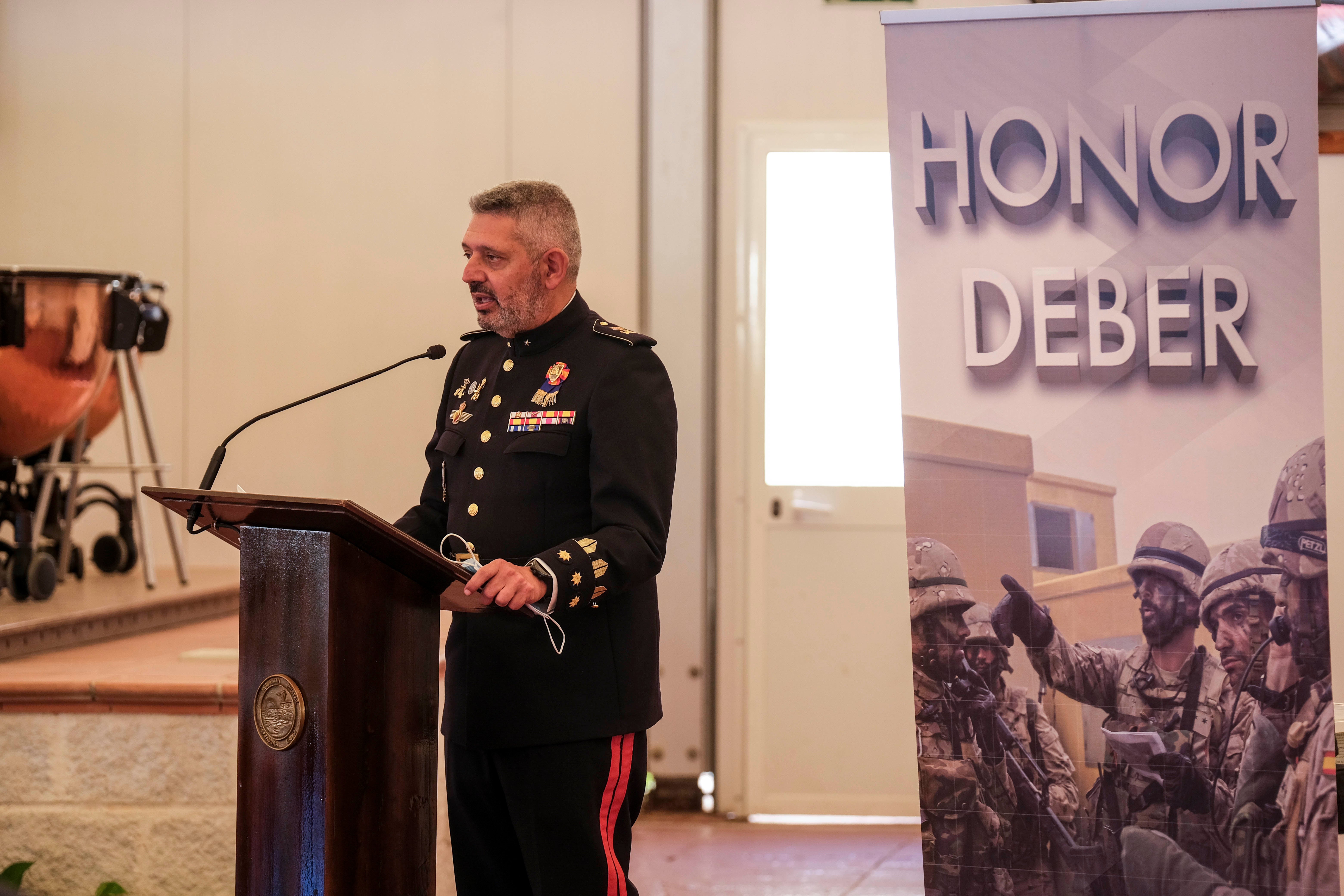 En imágenes: La Subdelegación de Defensa en Cádiz celebra su día