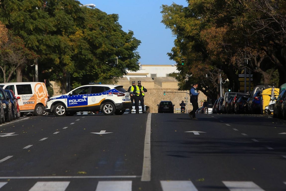 FOTOS: La huelga del Metal del jueves siembra el caos circulatorio en Cádiz por el movimiento de los piquetes