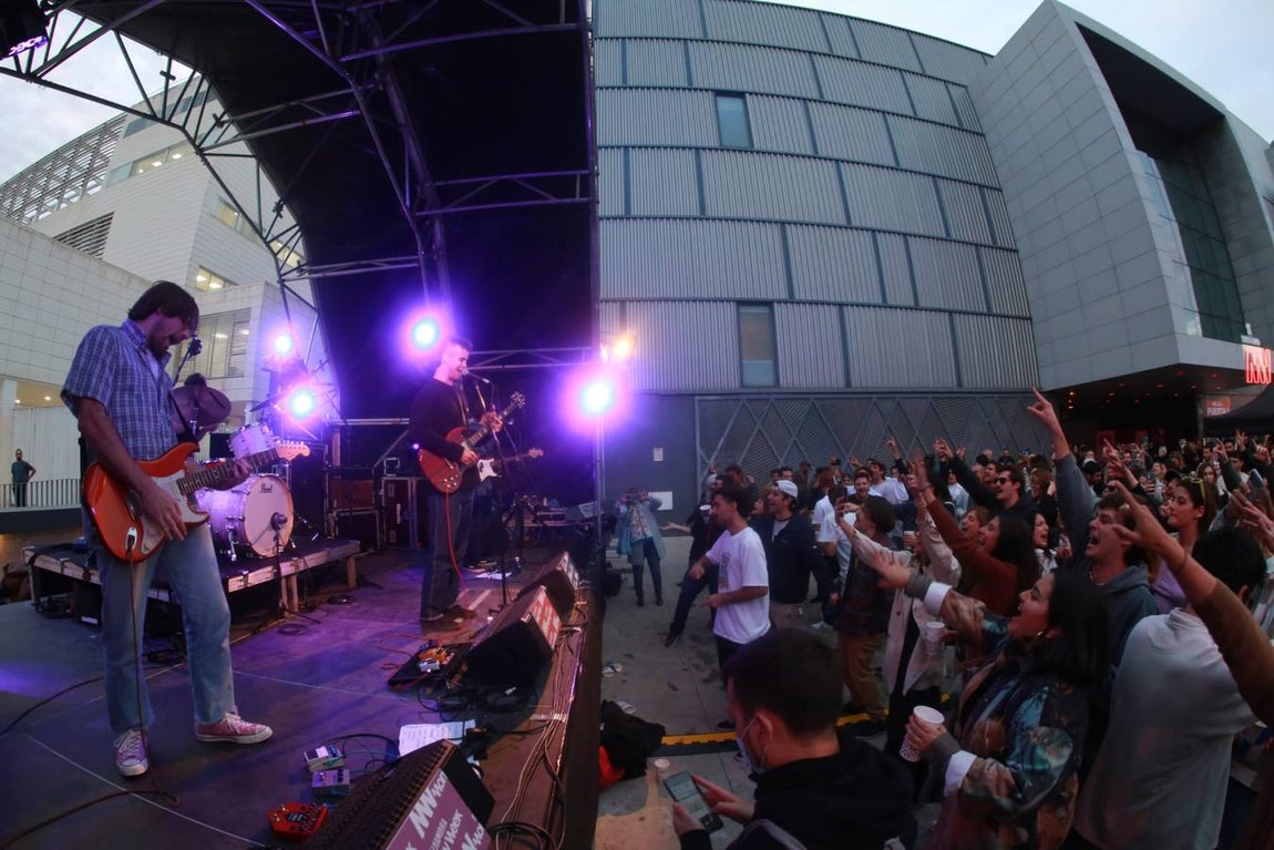 En imágenes, los conciertos del Alhambra Monkey Week en el Cartuja Center Cite