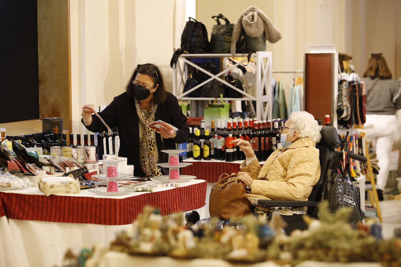 La apertura del Mercadillo Navideño de Adevida en Córdoba, en imágenes