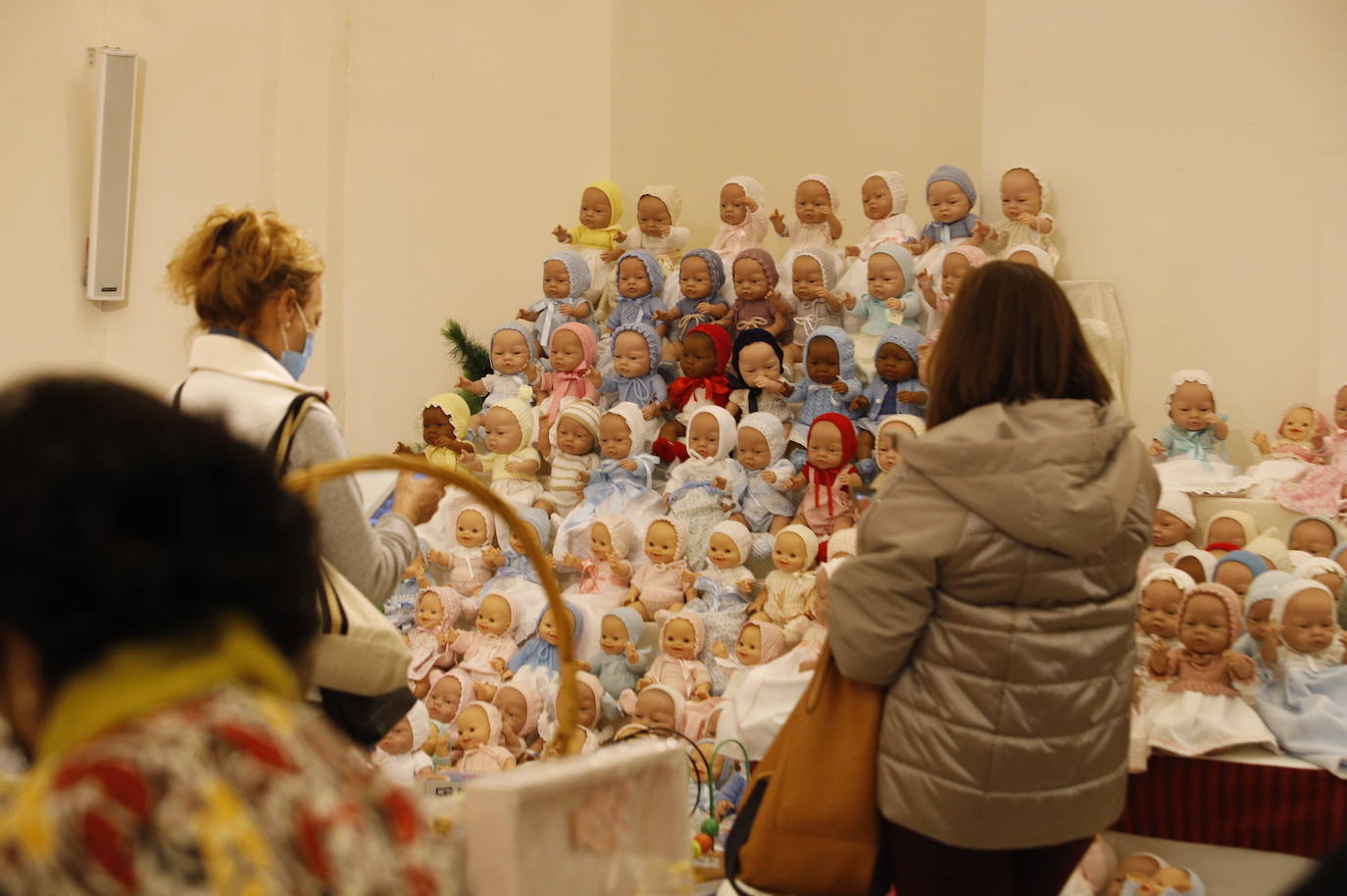 La apertura del Mercadillo Navideño de Adevida en Córdoba, en imágenes