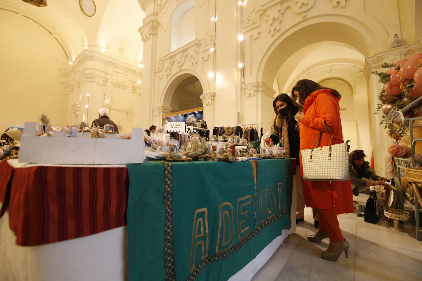 La apertura del Mercadillo Navideño de Adevida en Córdoba, en imágenes