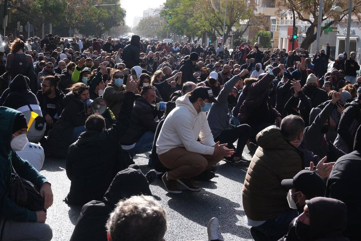 Cuarto día de altercados en Cádiz por la huelga del metal