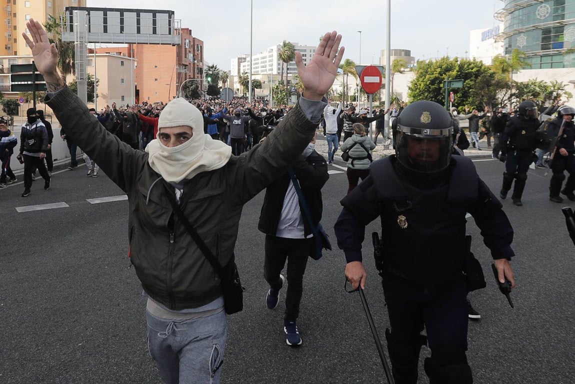 Cuarto día de altercados en Cádiz por la huelga del metal