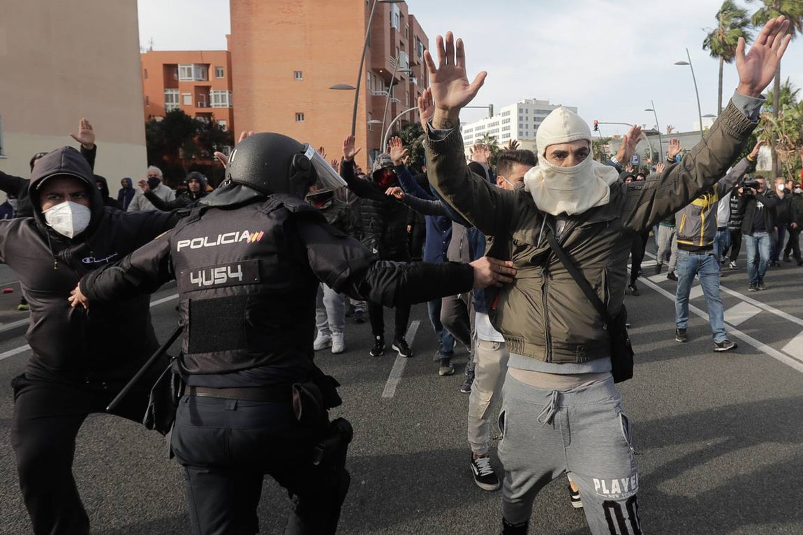 Cuarto día de altercados en Cádiz por la huelga del metal
